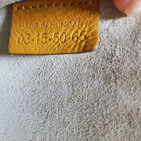 (SOLD)Authentic CHLOE georgia sling/crossbody bag in mustard color - Picture 6 of 8